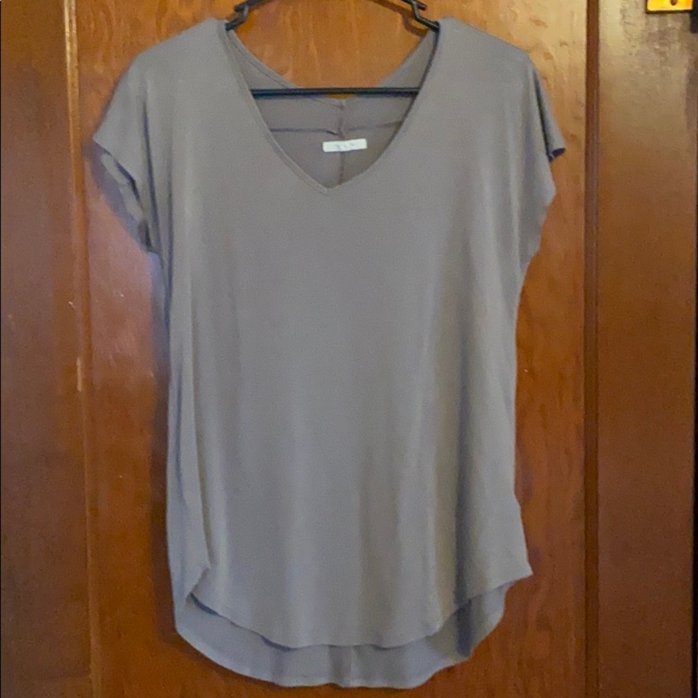 Short sleeve top